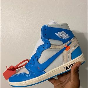 Off-White Jordan 1 UNC